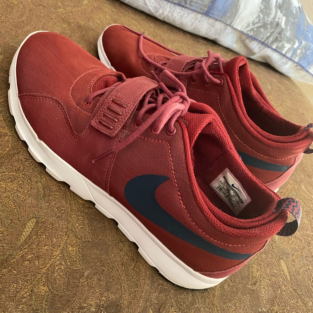 NIKE SB sz 11